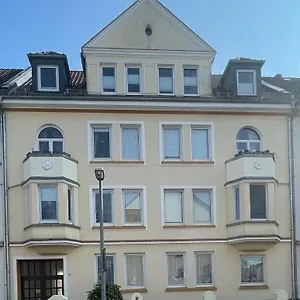  Apartment Schöne 3 Wohnung, Nähe Messe, Balkon